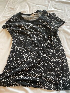 Banana Republic Black Short Sleeve Tee with White Speckle Print